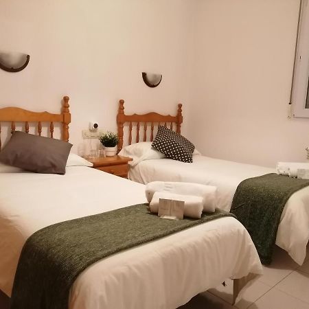 Albergue เซอร์เวรา เด ปิซูเอร์กา ภายนอก รูปภาพ