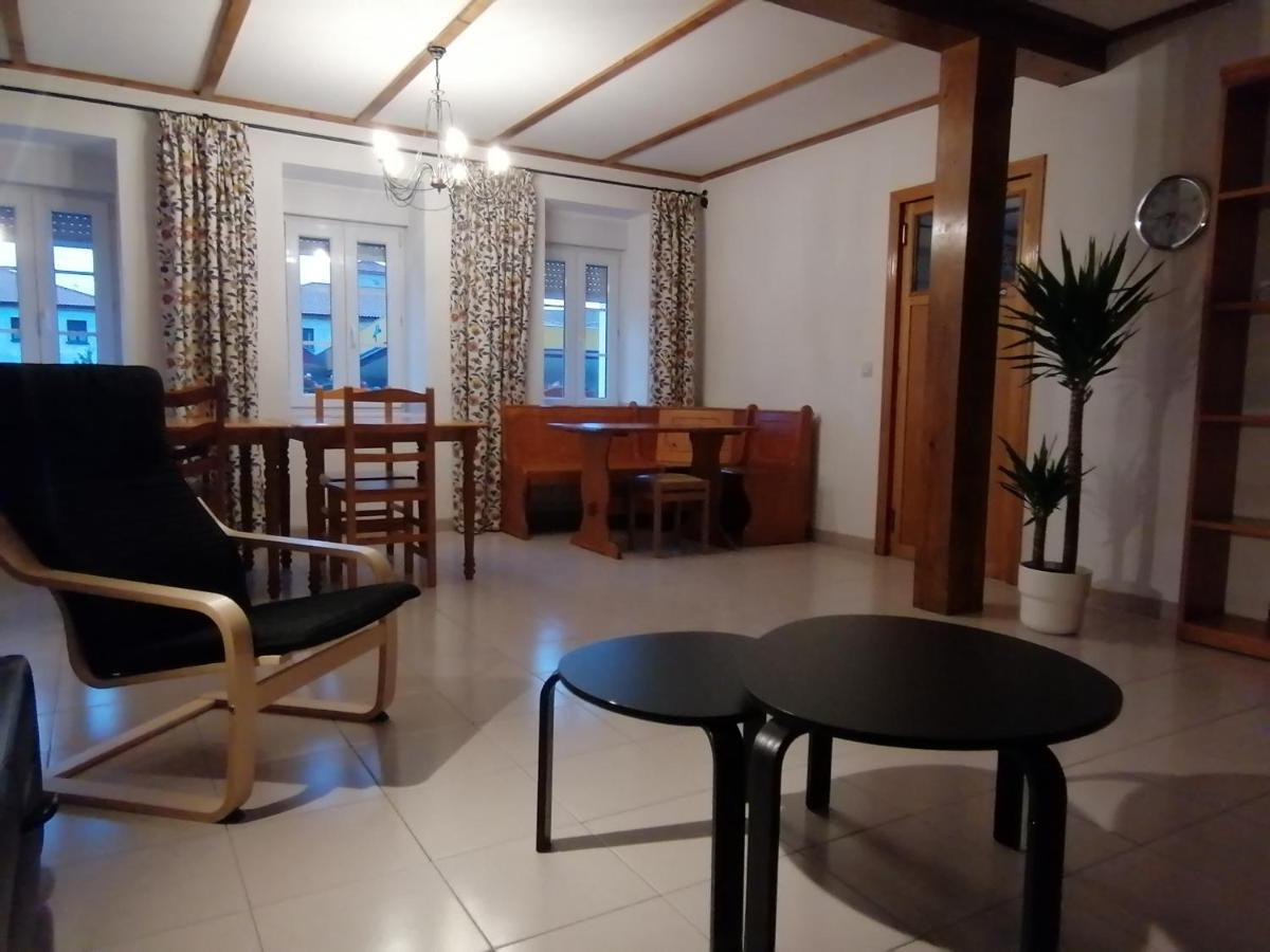 Albergue เซอร์เวรา เด ปิซูเอร์กา ภายนอก รูปภาพ