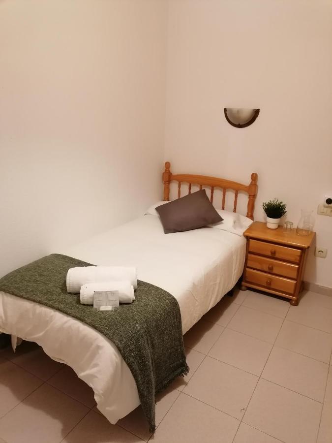 Albergue เซอร์เวรา เด ปิซูเอร์กา ภายนอก รูปภาพ
