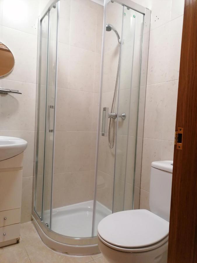 Albergue เซอร์เวรา เด ปิซูเอร์กา ภายนอก รูปภาพ