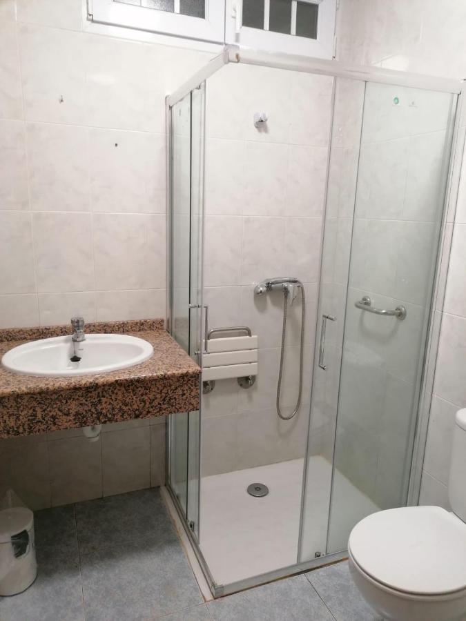 Albergue เซอร์เวรา เด ปิซูเอร์กา ภายนอก รูปภาพ